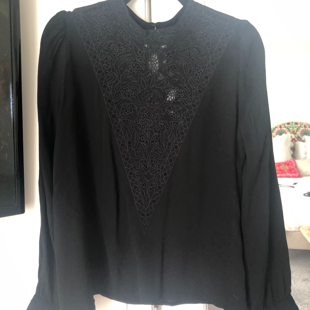 ASTR Black long sleeve blouse